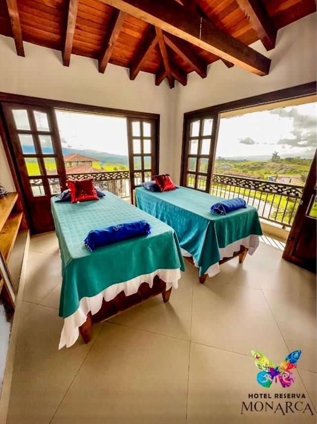Hotel Reserva Monarca 3*