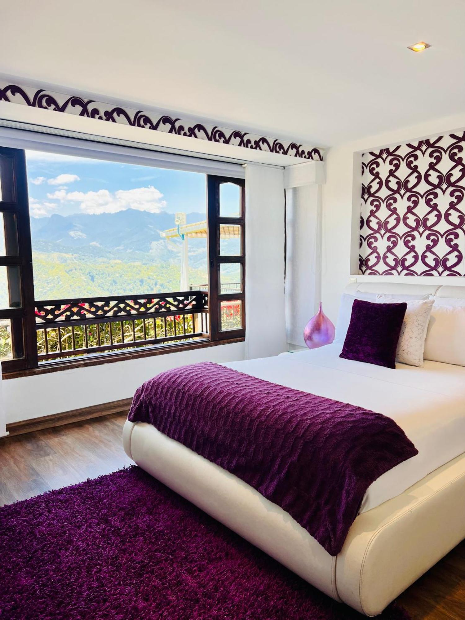 Reserva Monarca Hotel